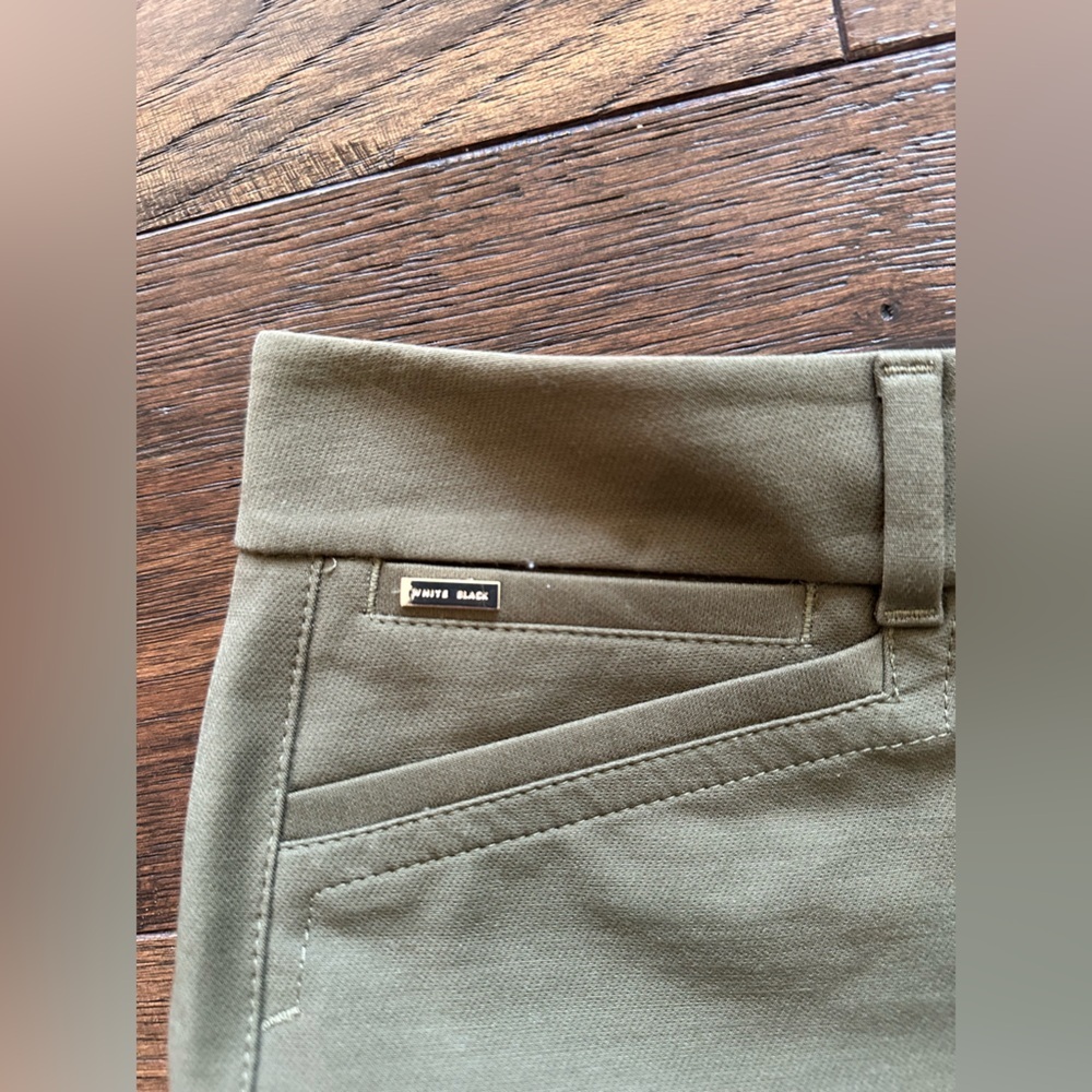 WHBM Slim Ankle Olive Green Pant- size 8 - Picture 5 of 8